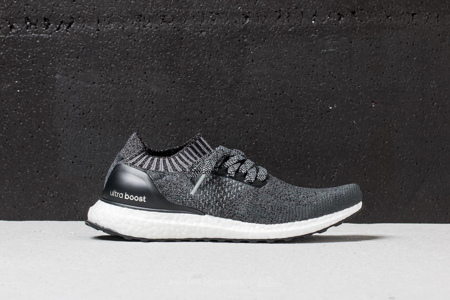Adidas ultra boost uncaged carbon core black y grey deals