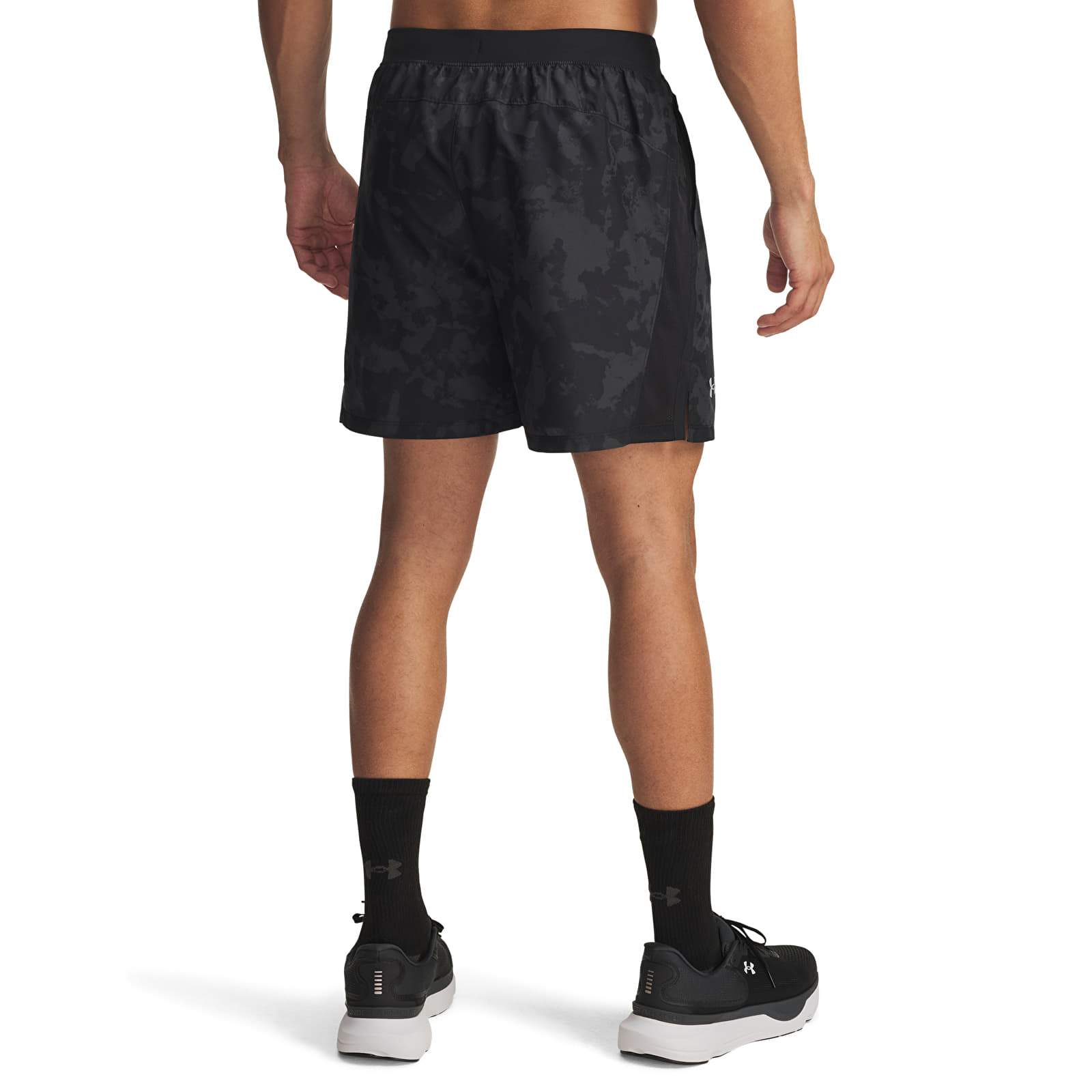 Miesten shortsit Under Armour Launch 7'' Print Shorts Gray