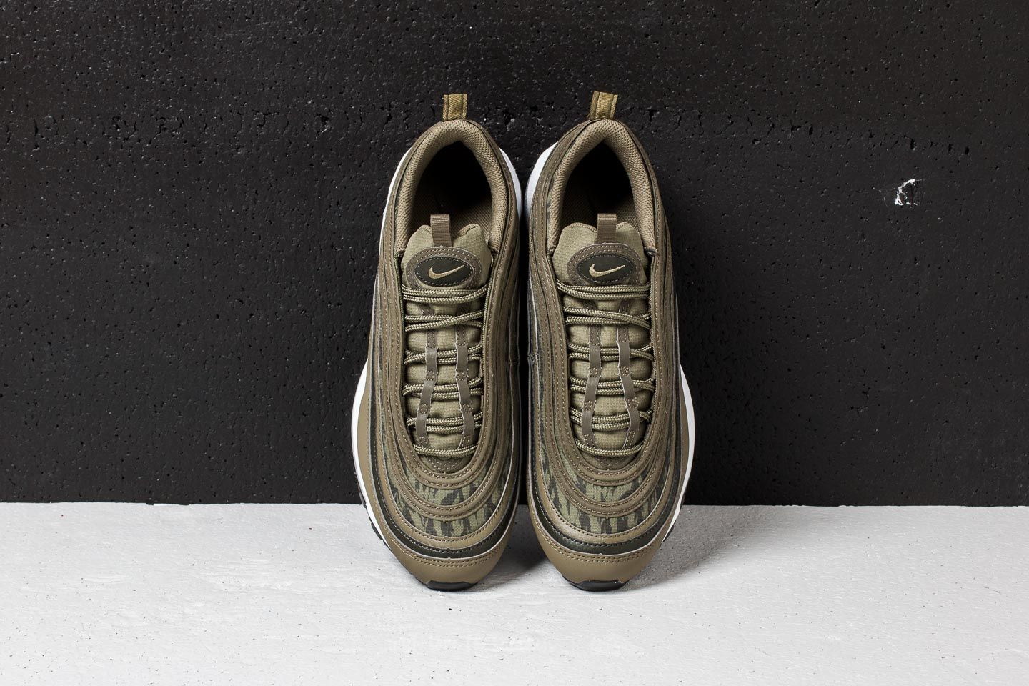 nike air max 97 aop medium olive