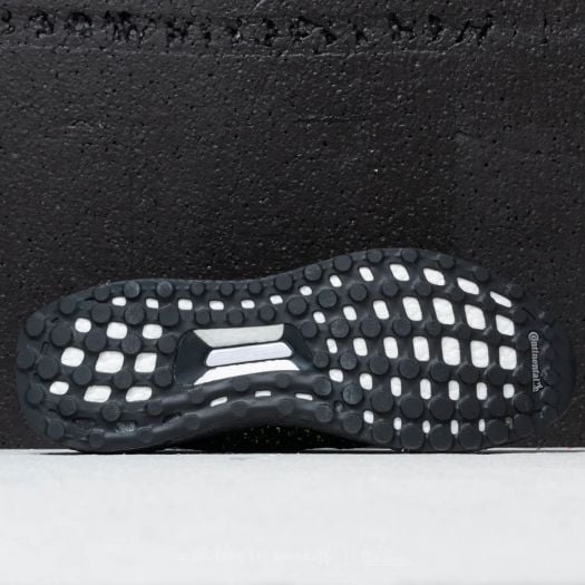 Ultra boost triple black clima on sale