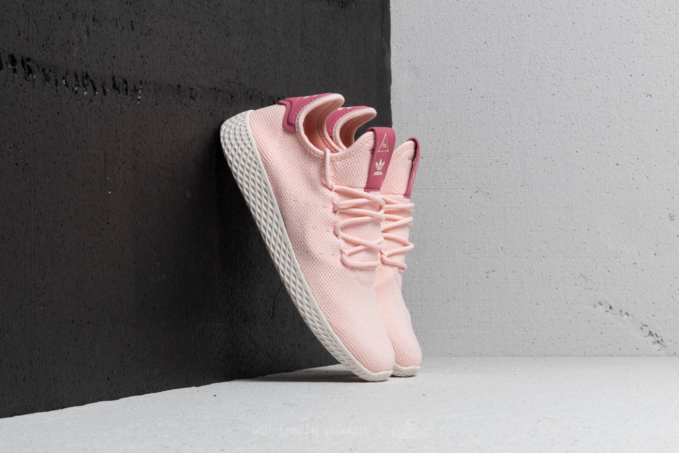 Pink pharrell tennis hu clearance