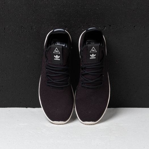 Pw tennis hu black top