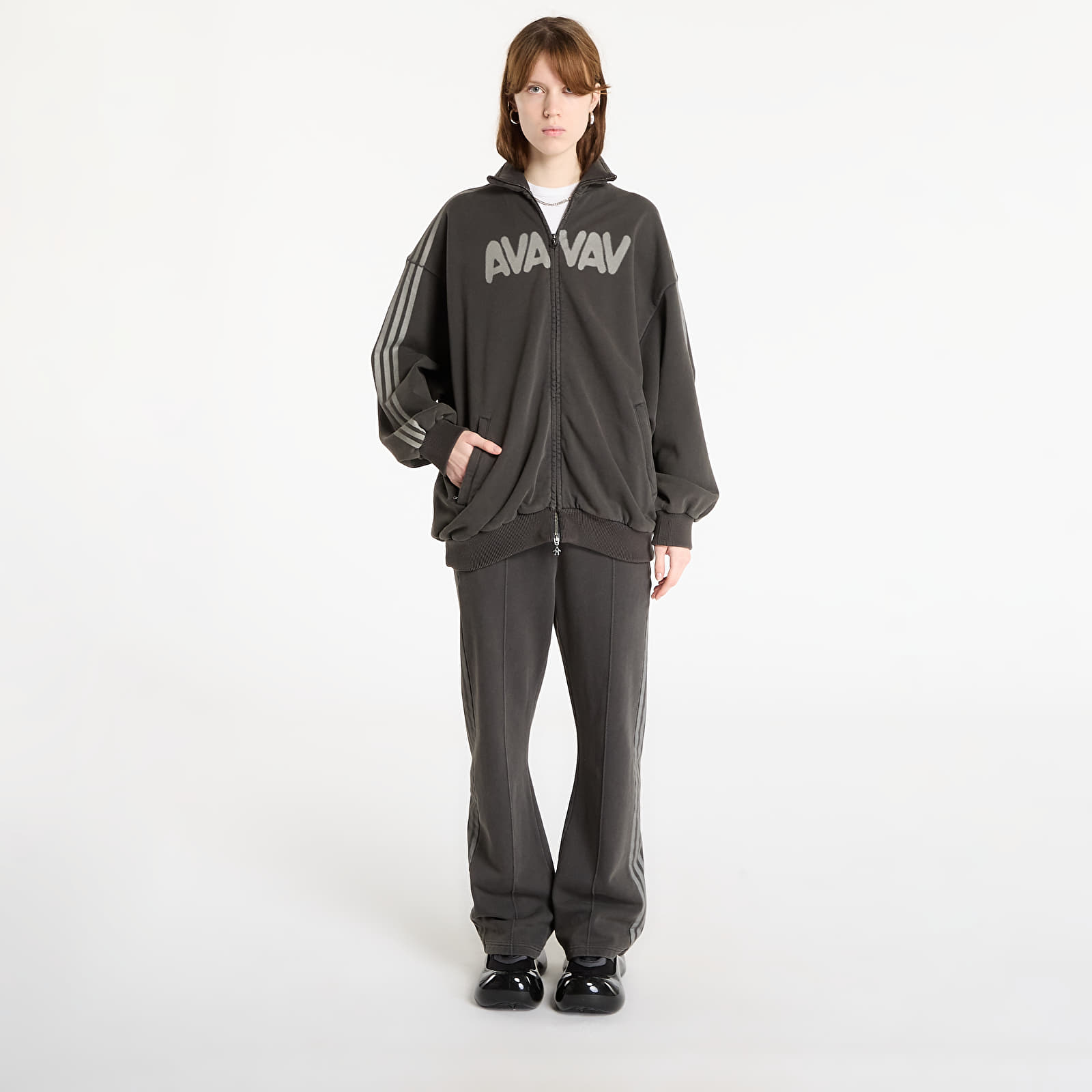 Jogginghosen für Frauen adidas x AVAVAV Track Pants F Terry Carbon