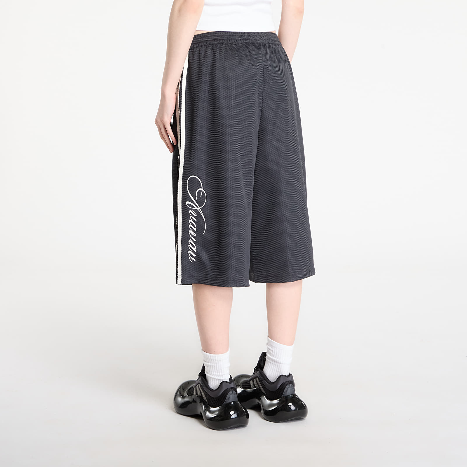 Shorts - Frauen adidas x AVAVAV Shorts Carbon