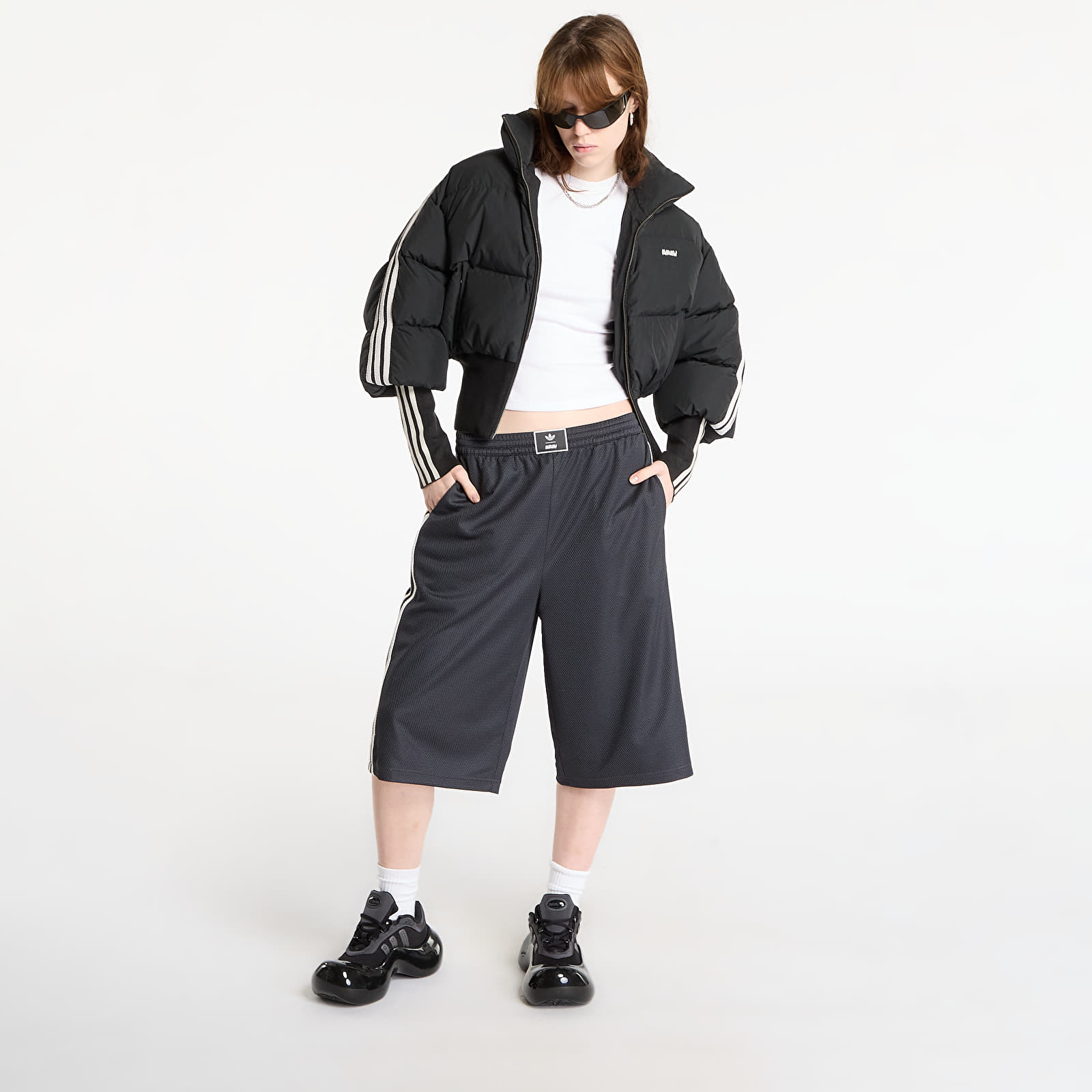 Shorts - Frauen adidas x AVAVAV Shorts Carbon