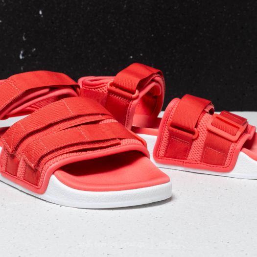 Adidas adilette 2.0 best sale sandals in red