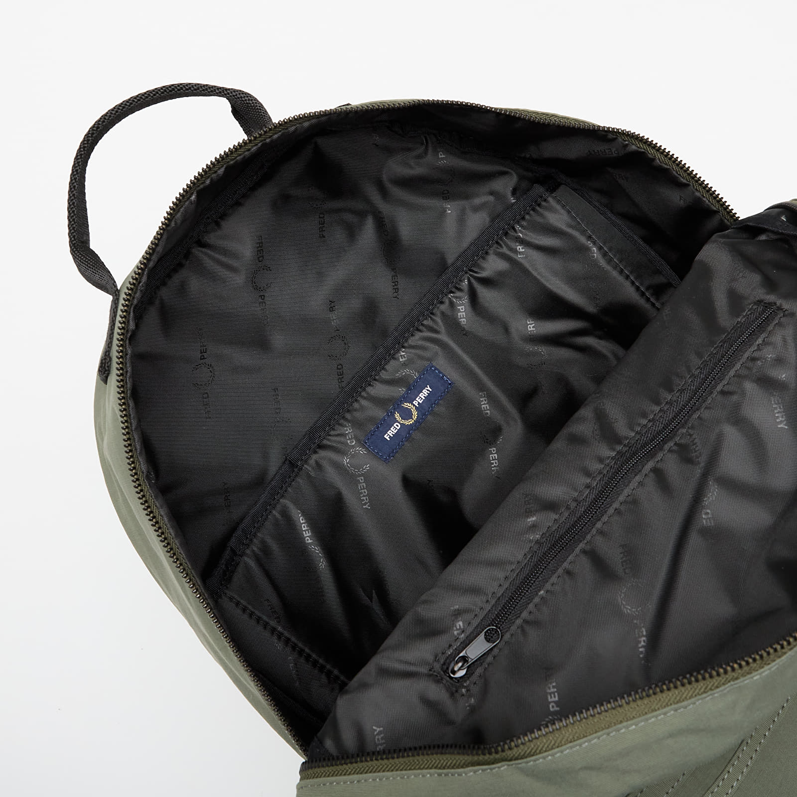 Men's backpacks FRED PERRY Nylon Badge Backpack Lrl Wrth Green