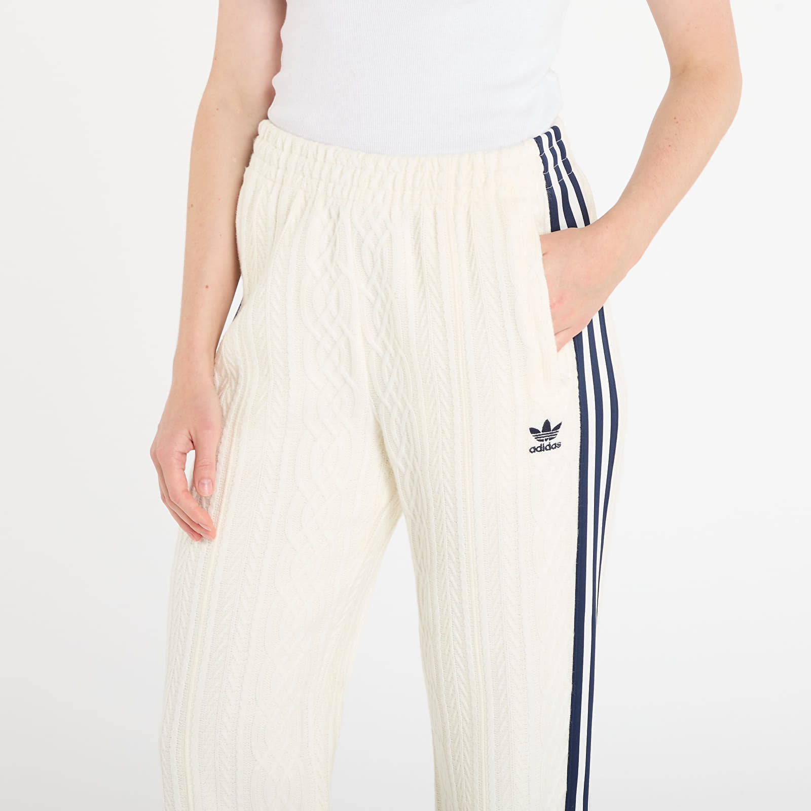 Byxor för kvinnor adidas Knit Classic Track Pants Off White