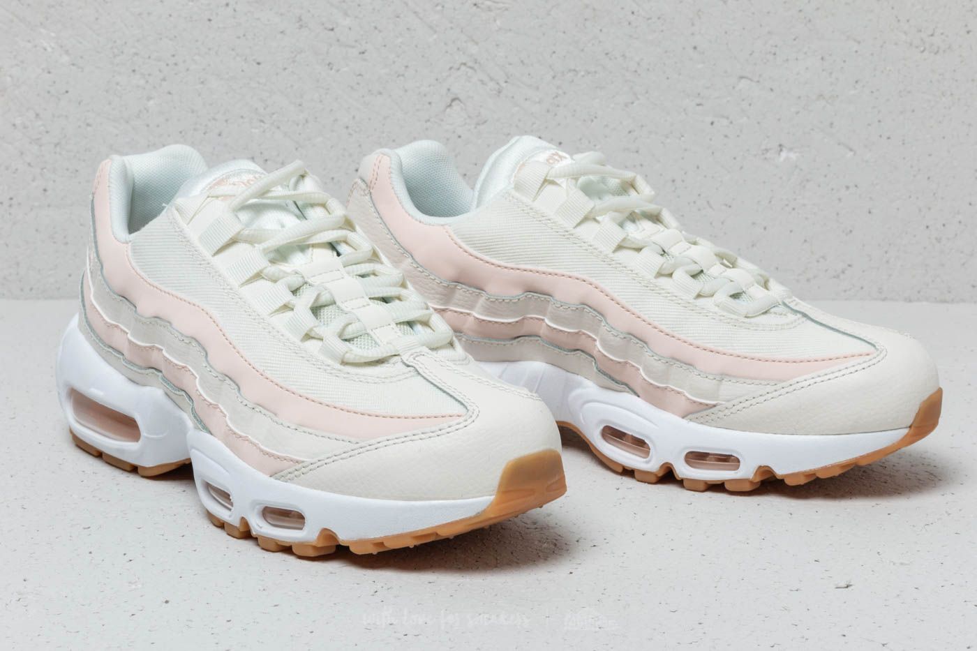 Women s shoes Nike Wmns Air Max 95 Sail Guava Ice Gum Light Brown