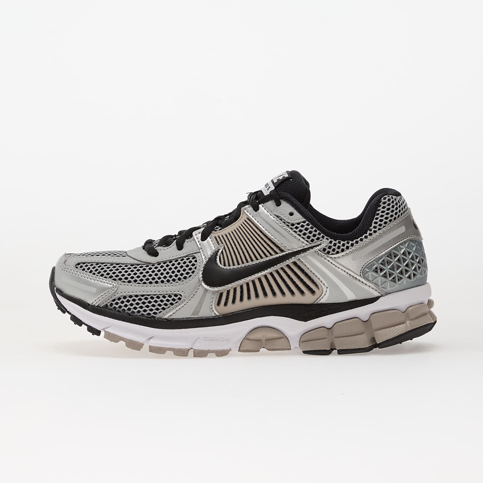 Levně Tenisky Nike Zoom Vomero 5 Metallic Silver/ Black-College Grey