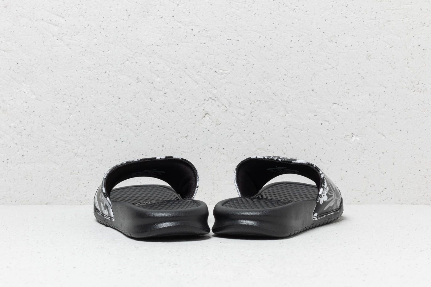 Ženski čevlji Nike Wmns Benassi JDI Print Black/ Summit White