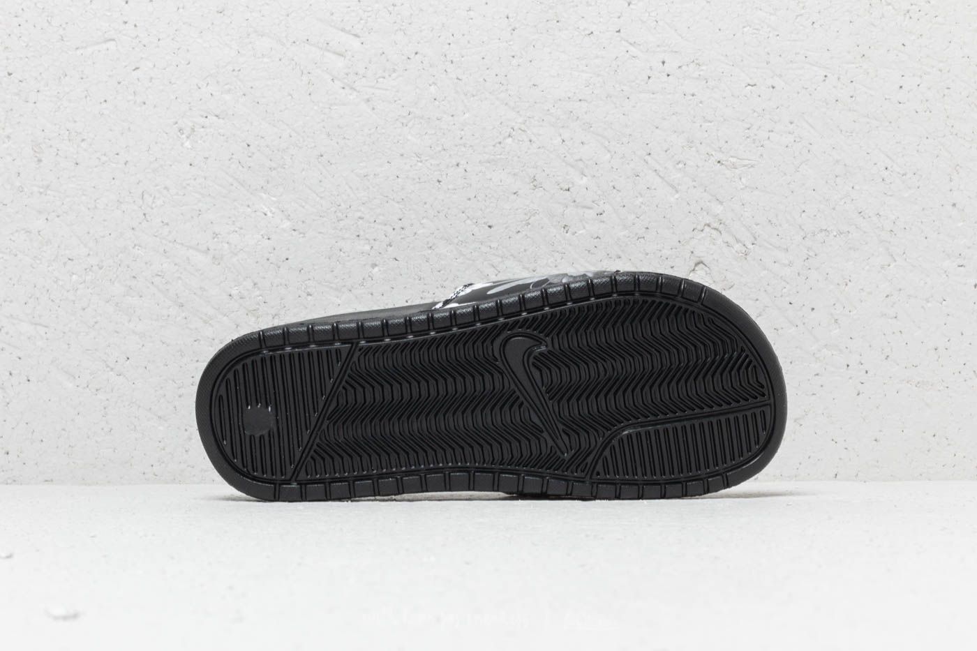 Ženski čevlji Nike Wmns Benassi JDI Print Black/ Summit White