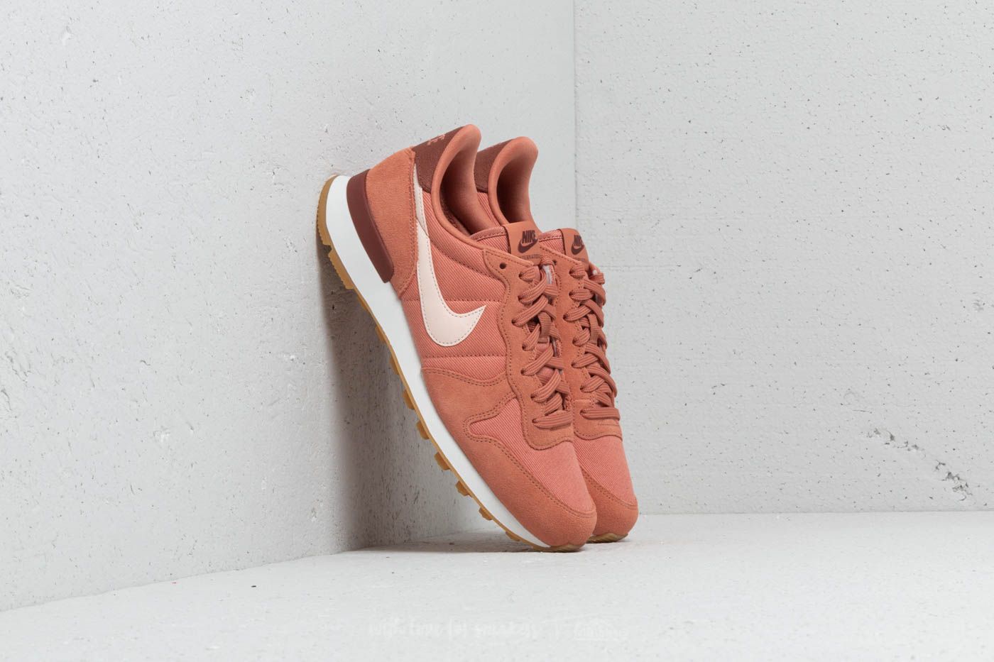 Women s shoes Nike Wmns Internationalist Terra Blush Guava Ice Footshop