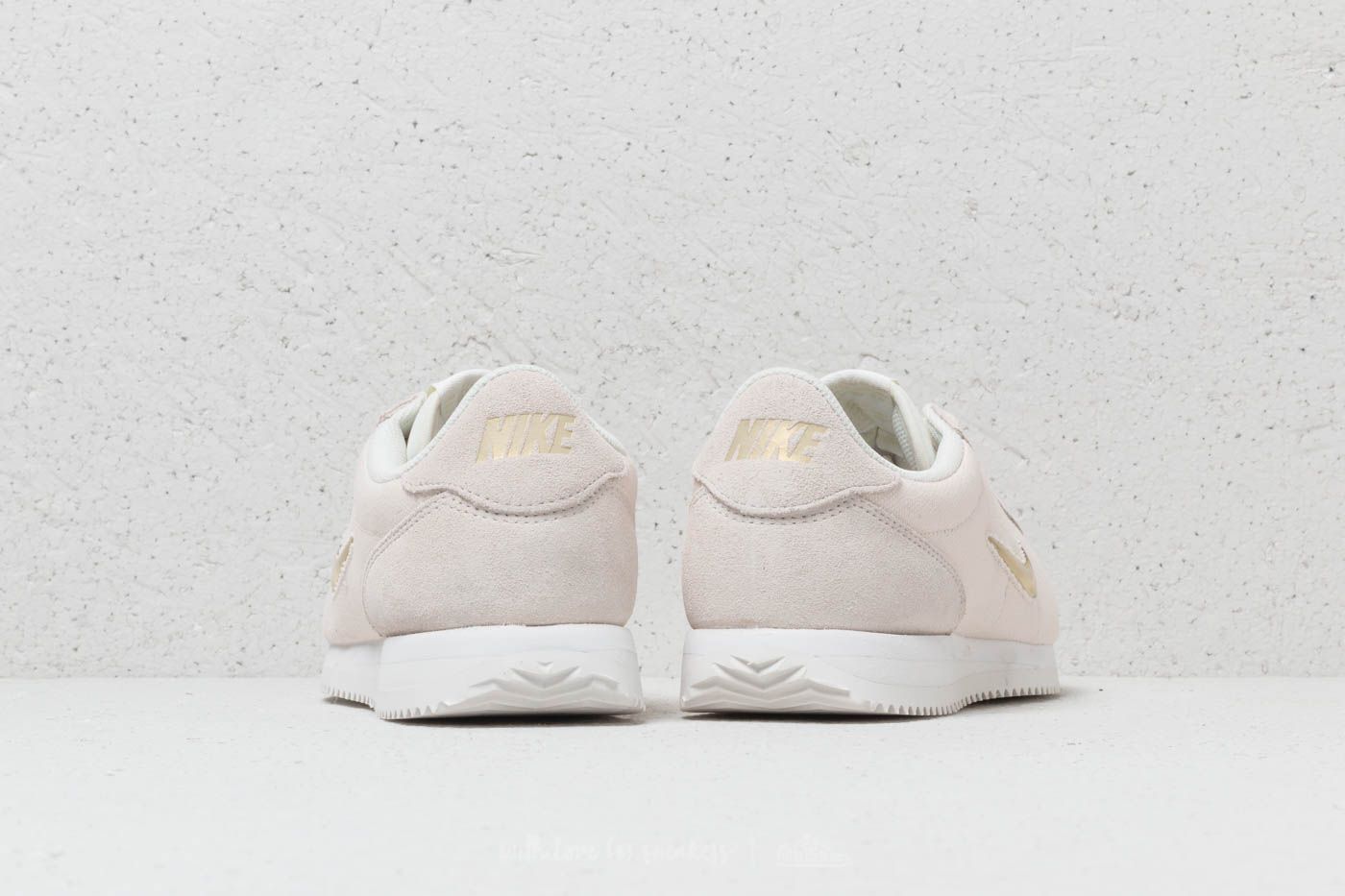 Női cipők Nike Wmns Cortez Basic Jewel '18 Phantom/ Metallic Gold Star