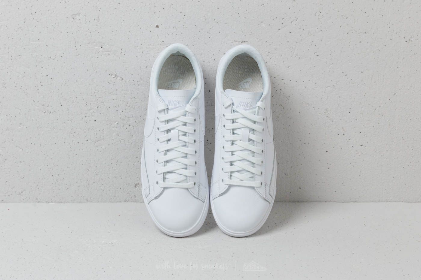 Naisten kengät Nike W Blazer Low White/ White-White