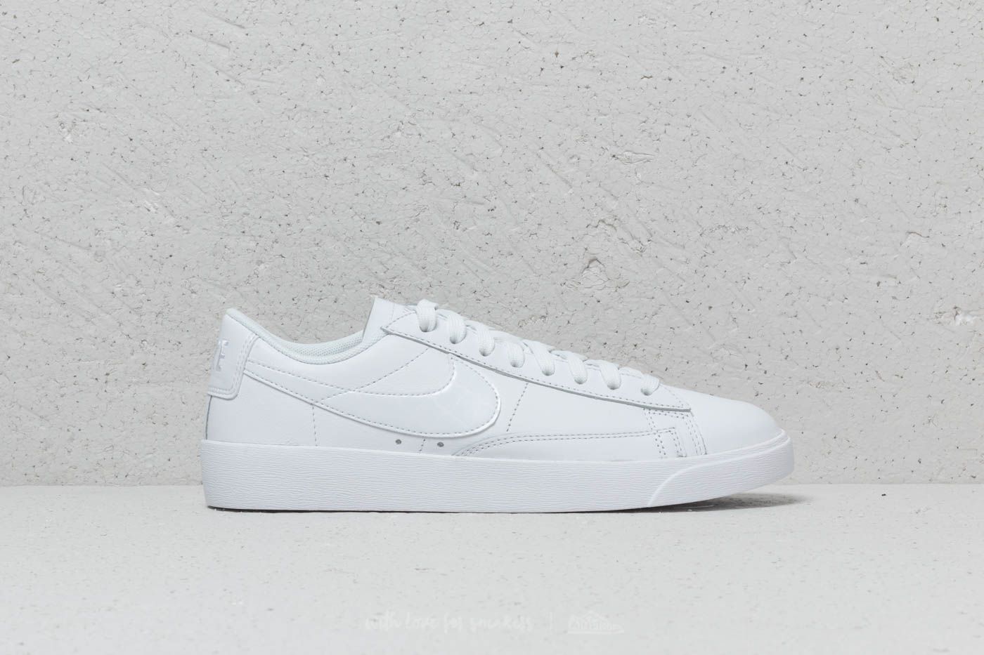 Naisten kengät Nike W Blazer Low White/ White-White