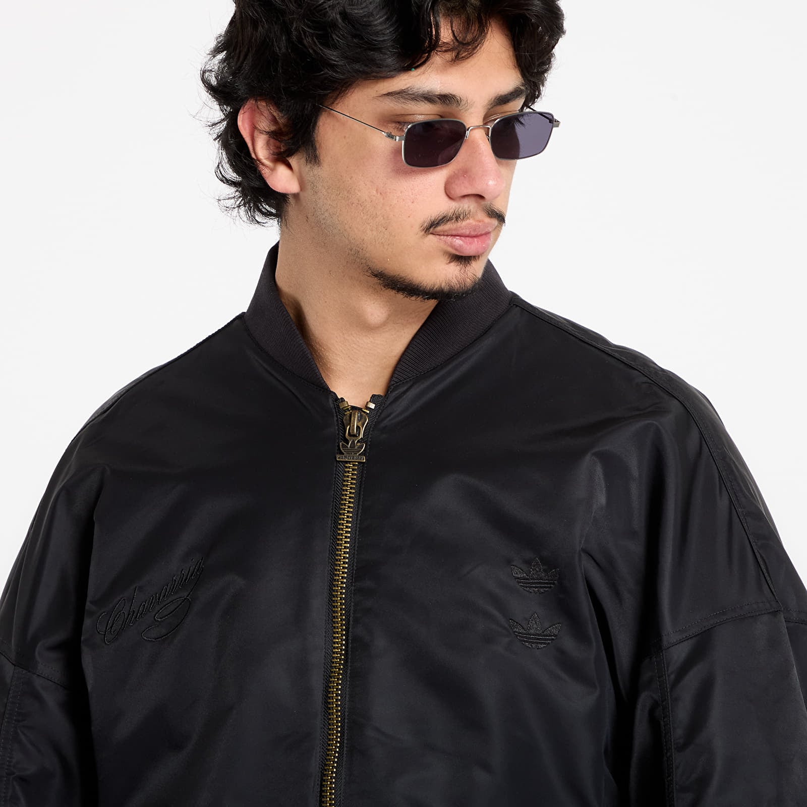 Striukės adidas x Willy Chavarria Satin Bomber Black
