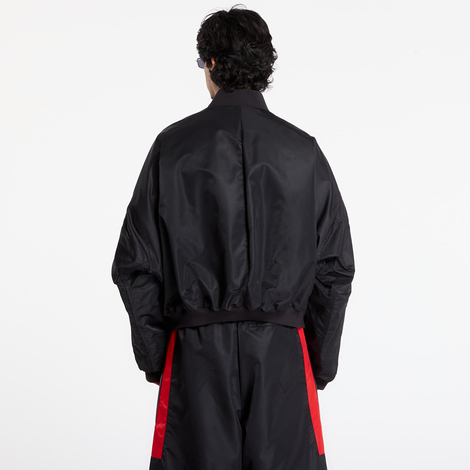 Striukės adidas x Willy Chavarria Satin Bomber Black