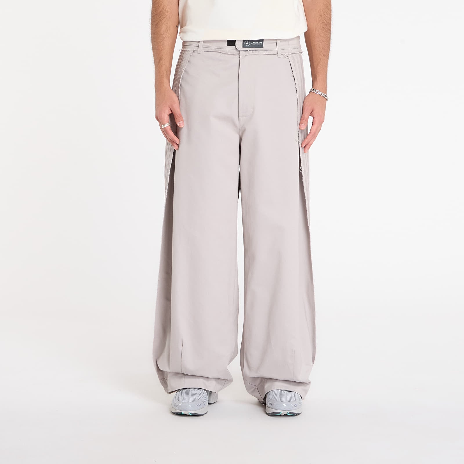 Byxor adidas x Bad Bunny x Mercedes - AMG Petronas Formula One Team Race Pants UNISEX Clear Granite