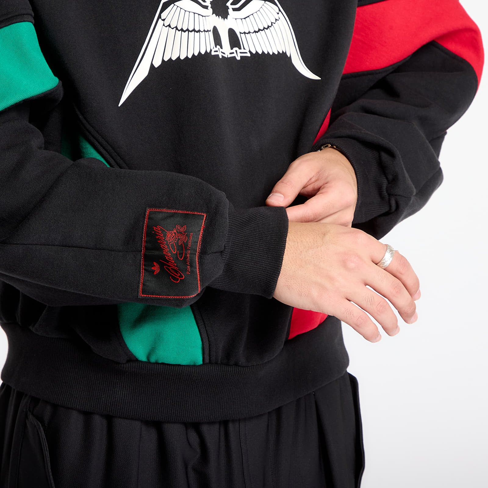 Mikinas ar kapuci un sporta krekli adidas x Willy Chavarria Bball Crewneck Black