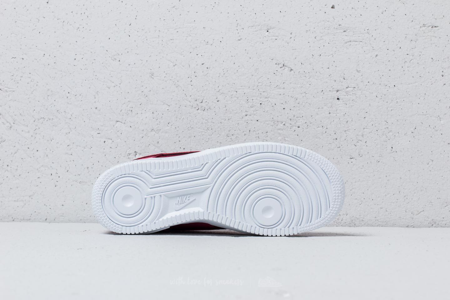 Sko til kvinder Nike Wmns Air Force 1 '07 SE Red Crush/ Red Crush-White
