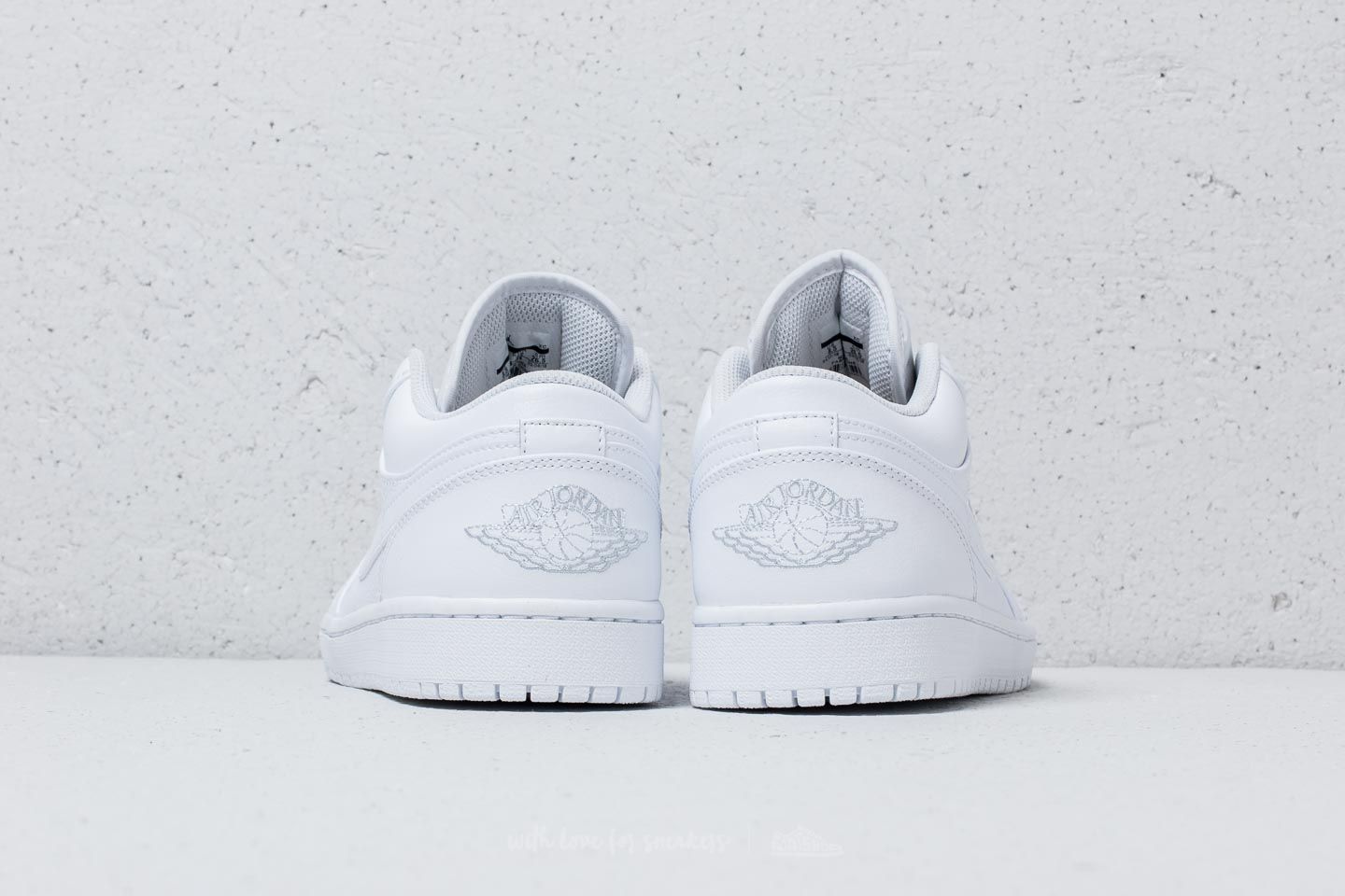 jordan 1 phat platinum