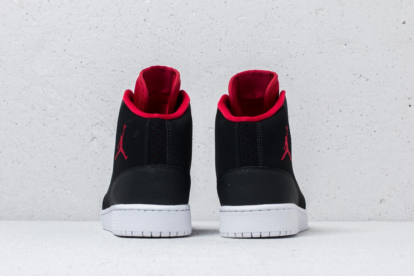 Jordan executive black gym 2025 red