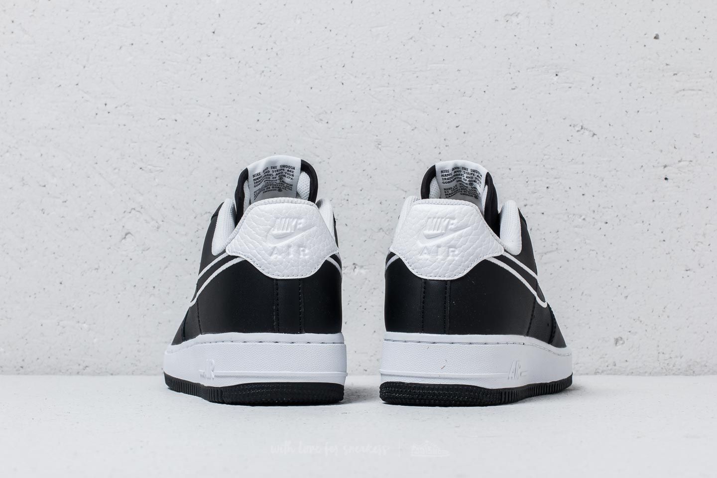 Pánské tenisky a boty Nike Air Force 1 '07 Leather Black/ White
