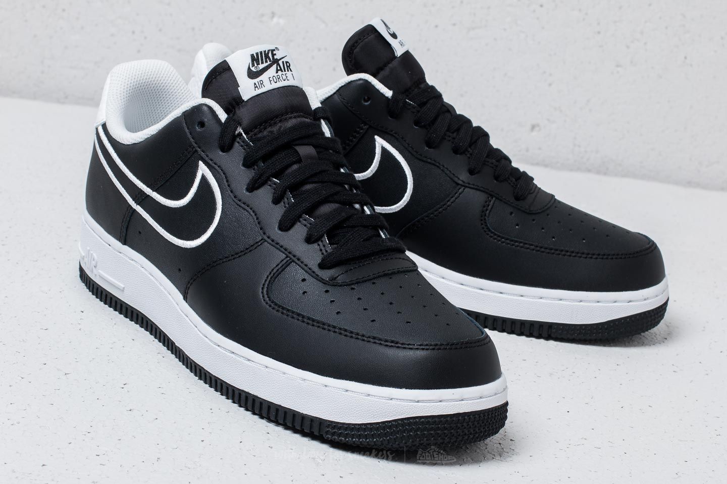 Herren Sneaker und Schuhe Nike Air Force 1 07 Leather Black White Footshop