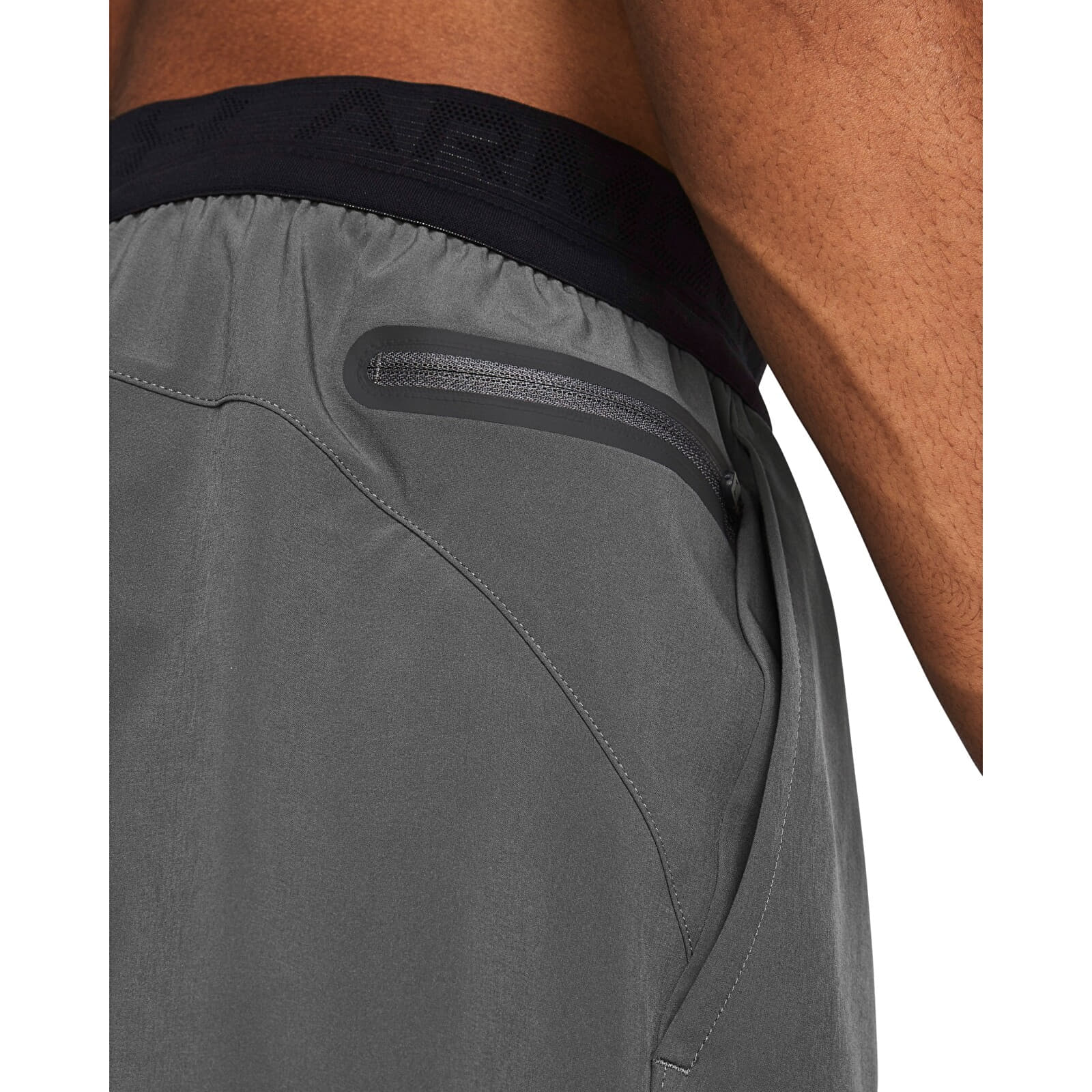 Shorts - Männer Under Armour Peak Woven Shorts Gray