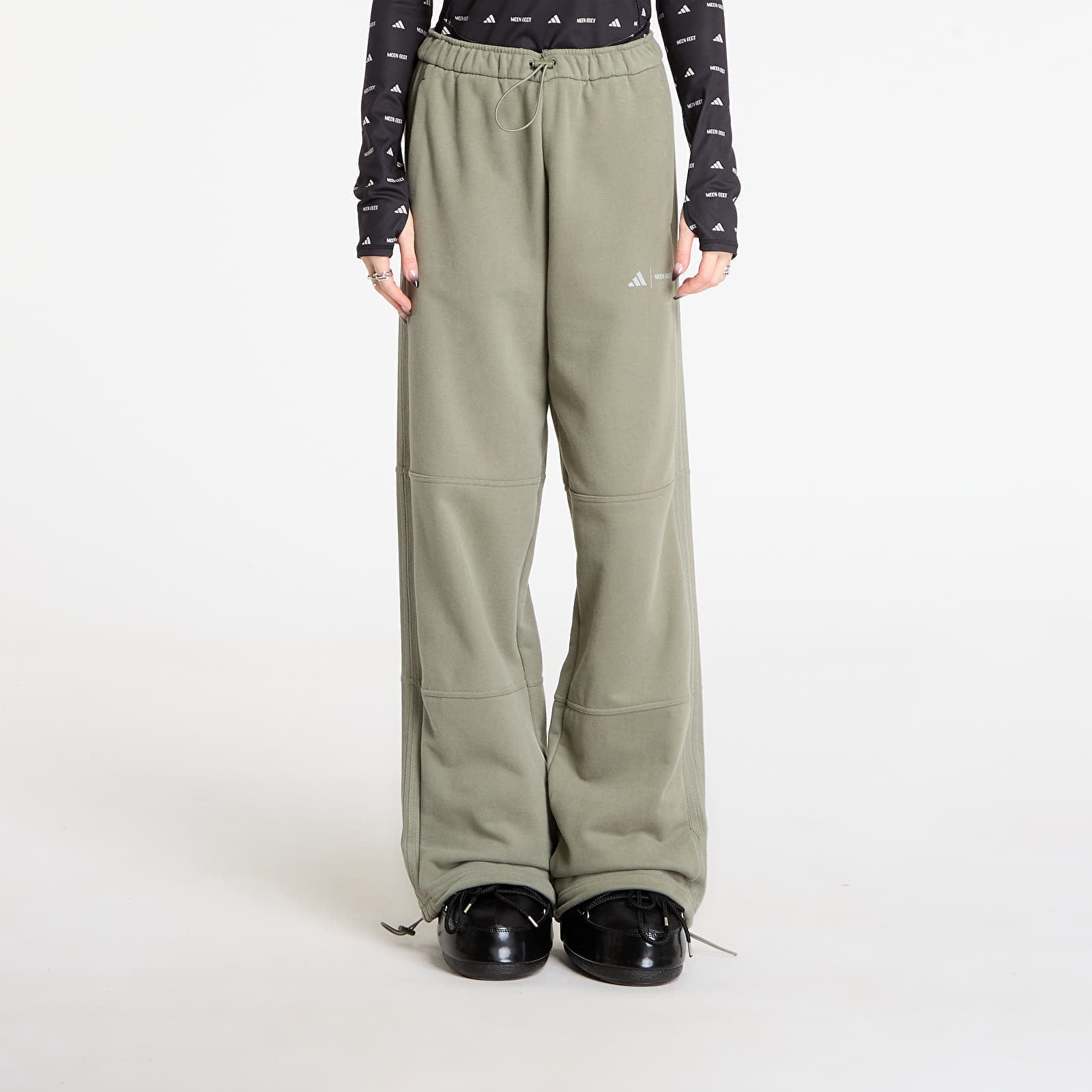 Pantaloni adidas x Moonboot Tracksuit Pant Leggrn S