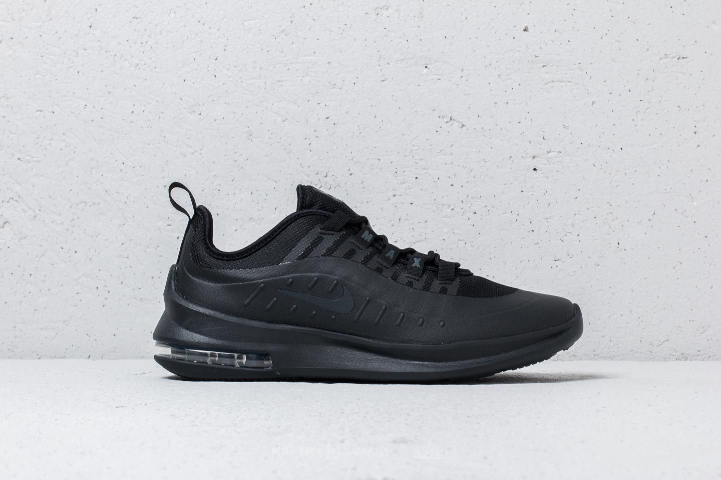 Air max axis sales women's sneakers black