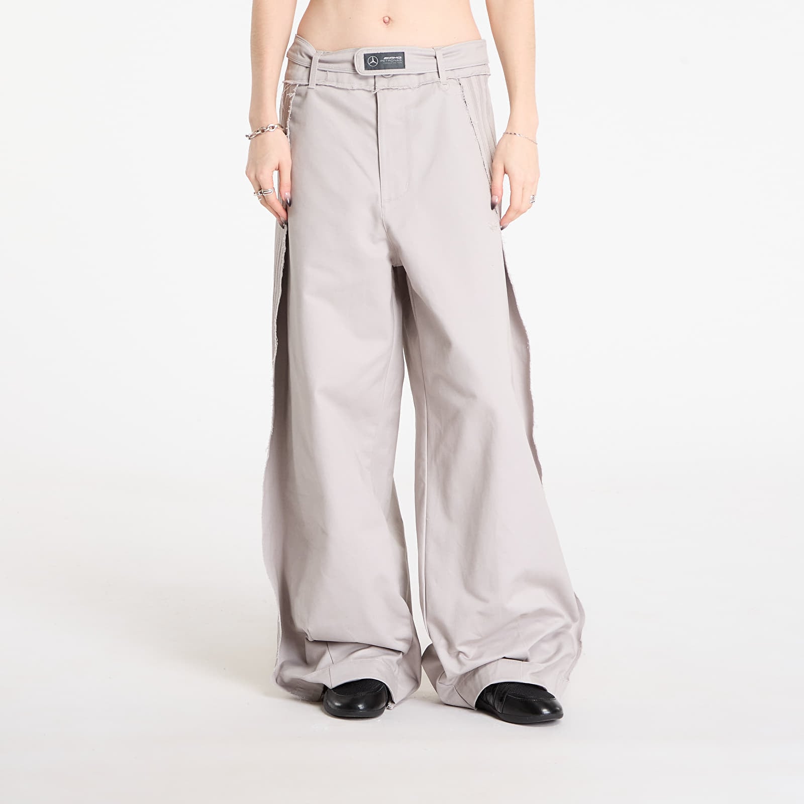 Byxor adidas x Bad Bunny x Mercedes - AMG Petronas Formula One Team Race Pants UNISEX Clear Granite