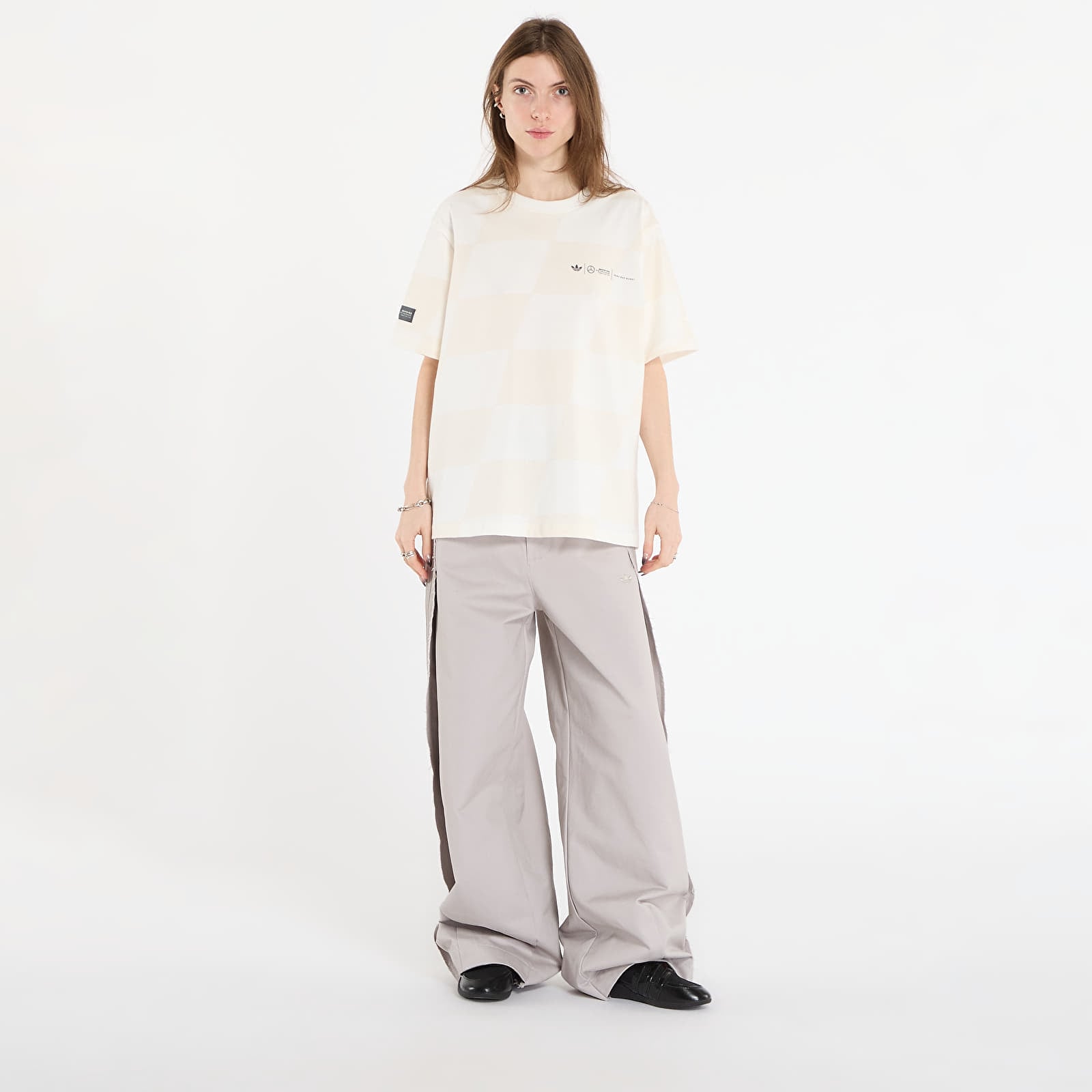 Byxor adidas x Bad Bunny x Mercedes - AMG Petronas Formula One Team Race Pants UNISEX Clear Granite