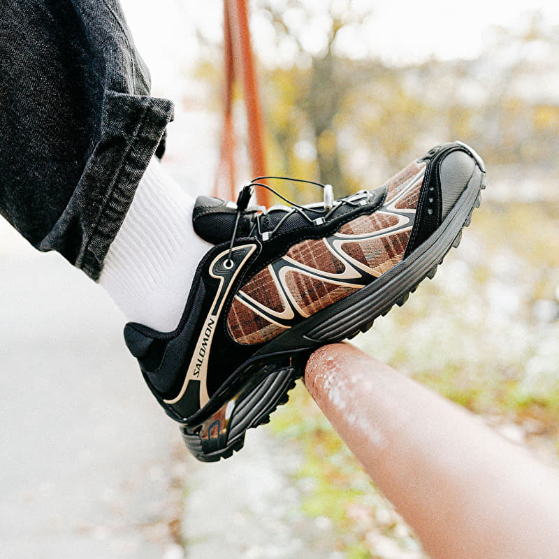 Salomon XT-Whisper Holiday Black/ Sfari/ Ftw | Footshop
