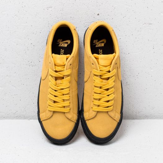 Nike sb blazer zoom low yellow top