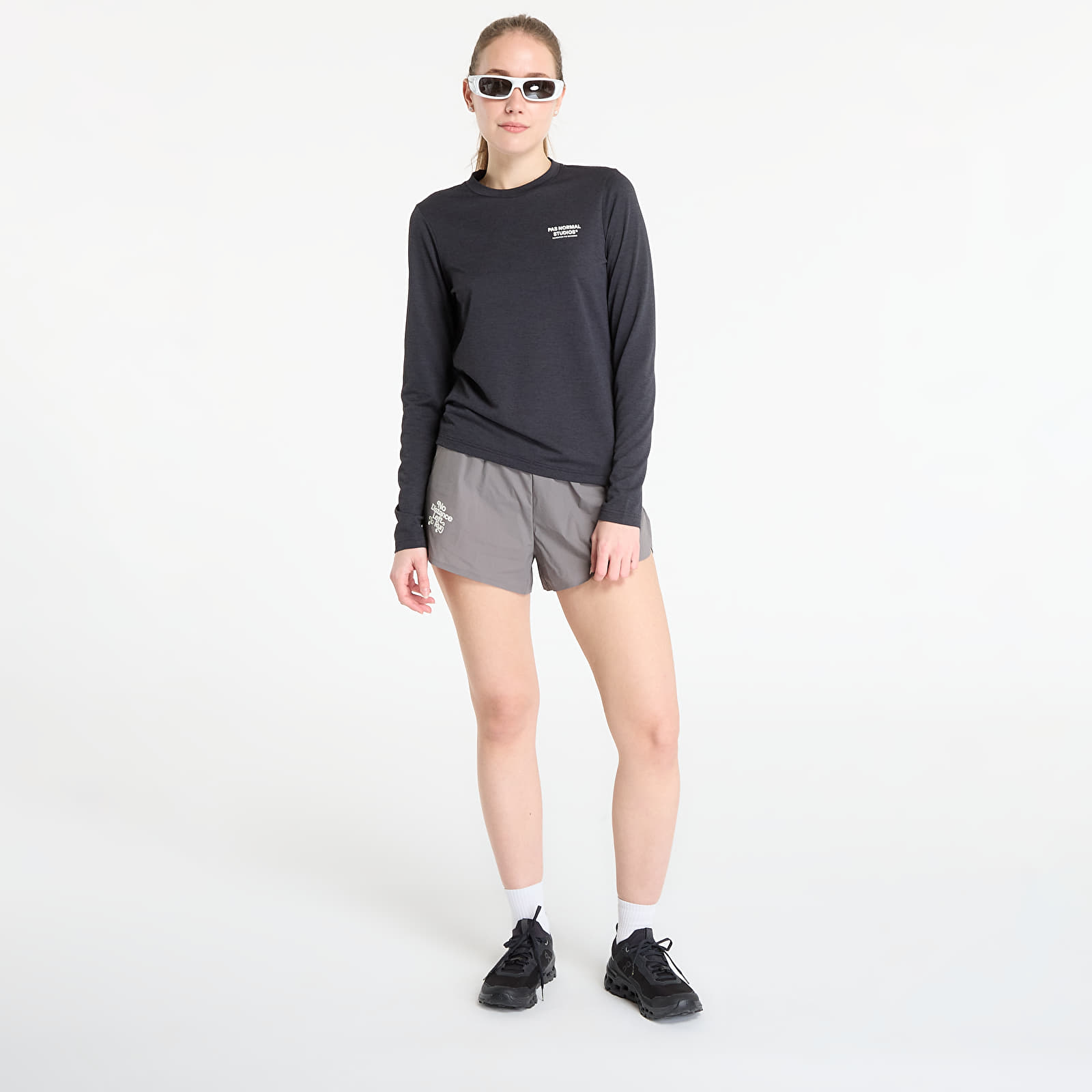 T-shirts Pas Normal Studios Women's Balance Long Sleeve T-shirt Black