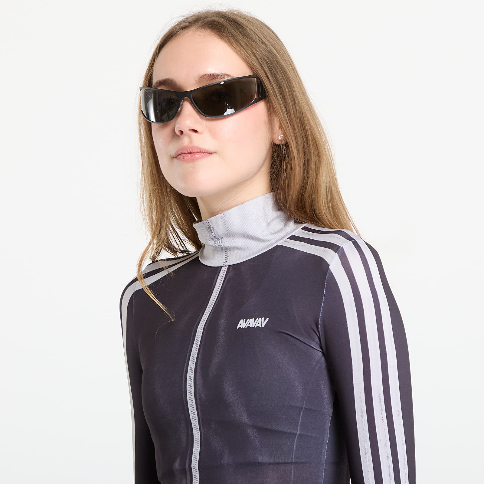 Ženske majice adidas x AVAVAV Baselayer Better Scarlet/ Black