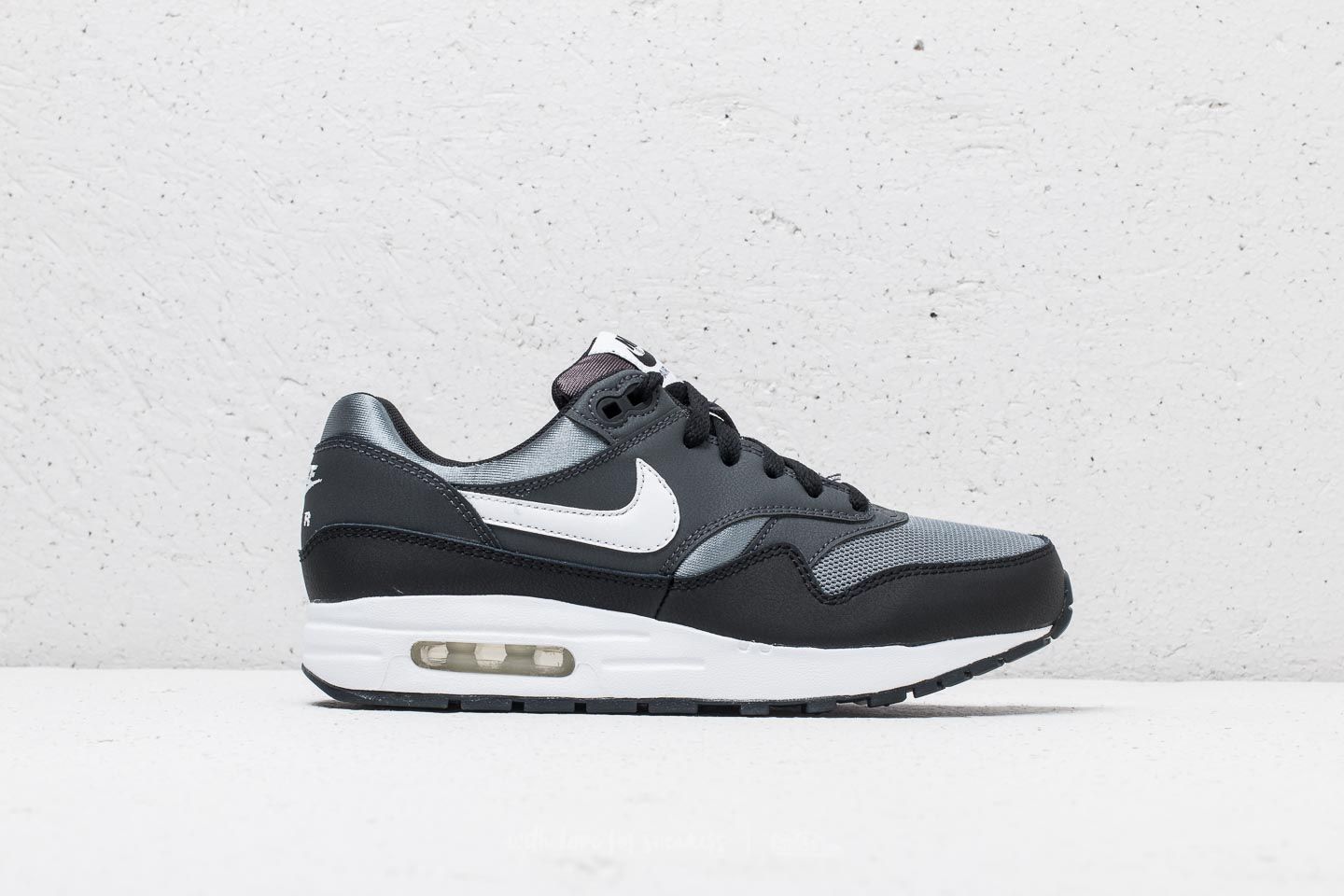 Nike air max outlet 1 gs black white