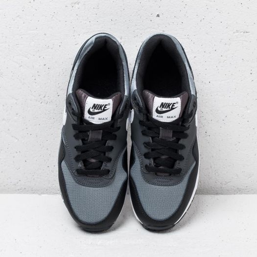 air max 1 womens black