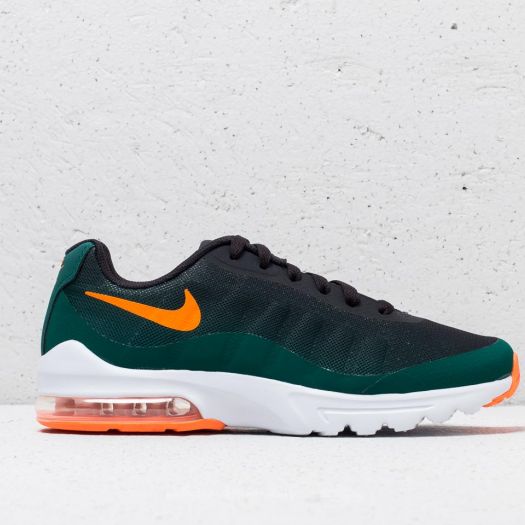 Nike store invigor green