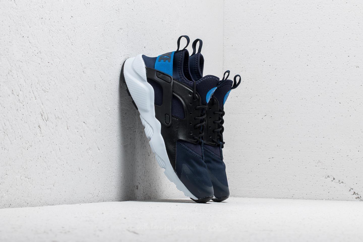 Dámske topánky a tenisky Nike Air Huarache Run Ultra GS Obsidian/ Signal Blue-Black