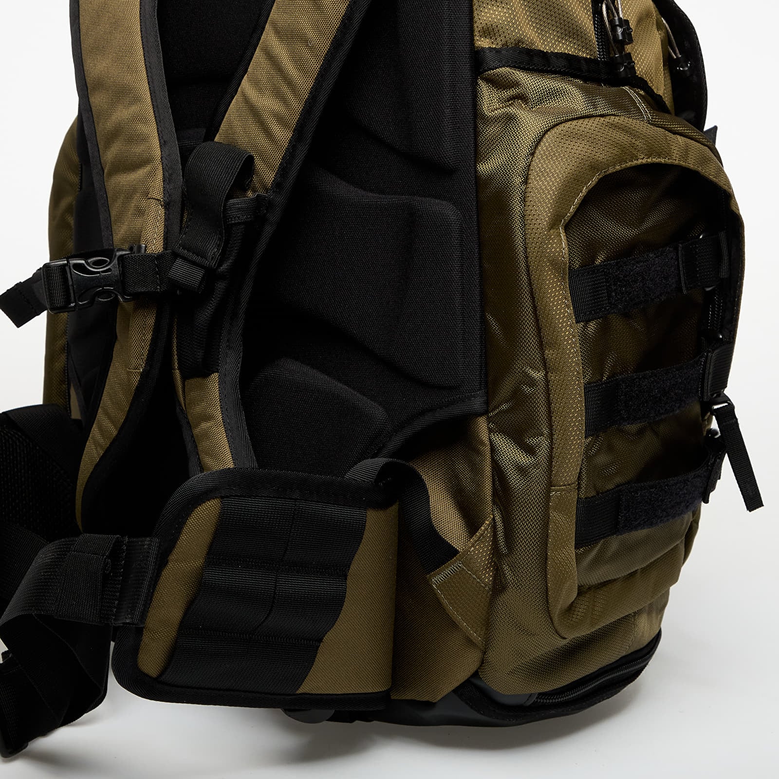 Чоловічі рюкзаки Oakley Kitchen Sink Army Green