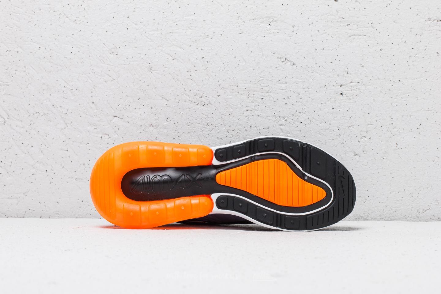 Nike air max 270 logo on sole hot sale