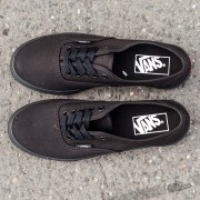 Black vans lo pro sales