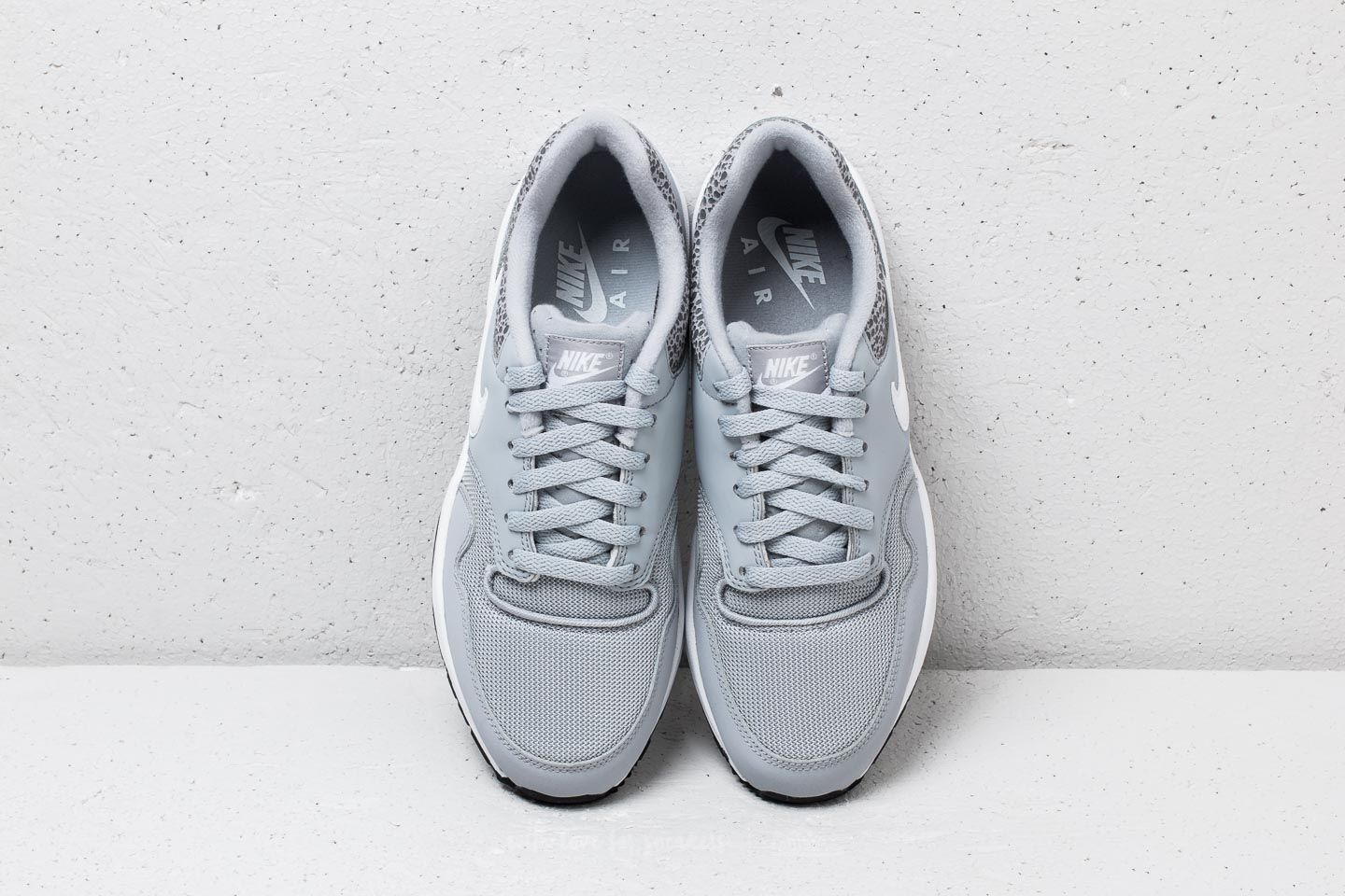 Nike air safari trainers wolf grey white black best sale