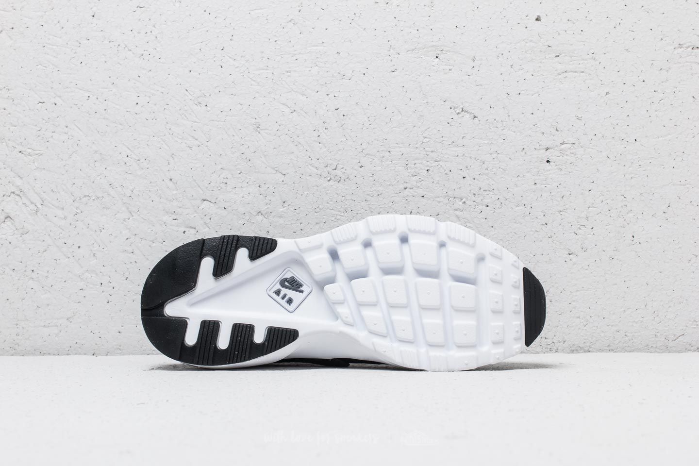 Nike air hotsell huarache ultra suede