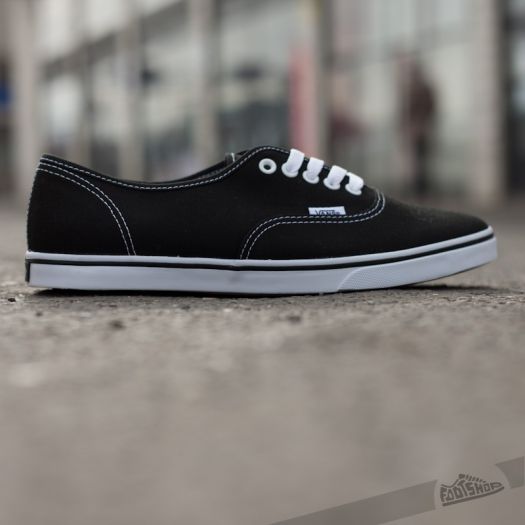 Vans classic lo pro 2025