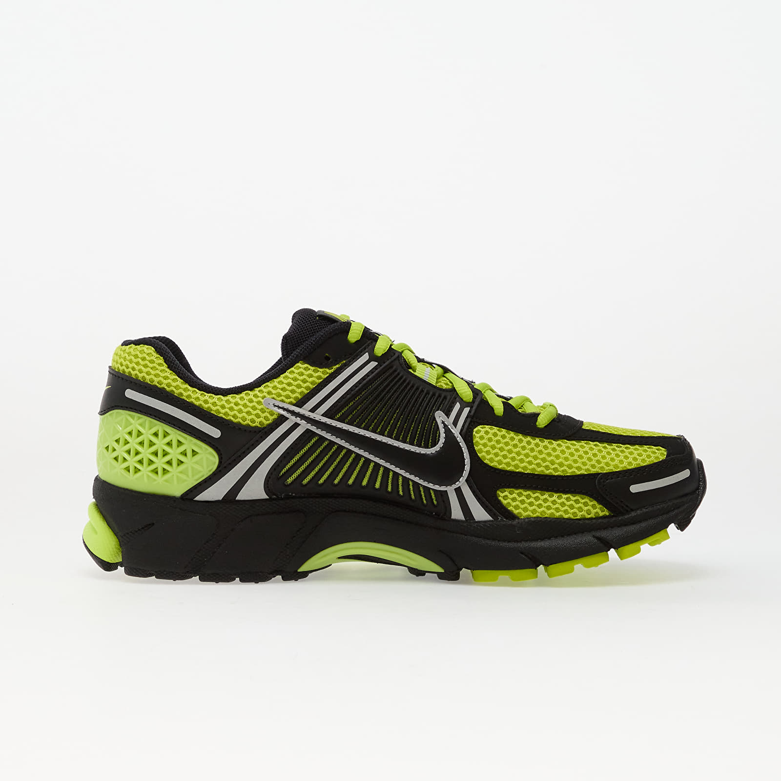 Naisten kengät Nike Zoom Vomero 5 Black/ Cyber-Mtlc Platinum-Bright Cactus