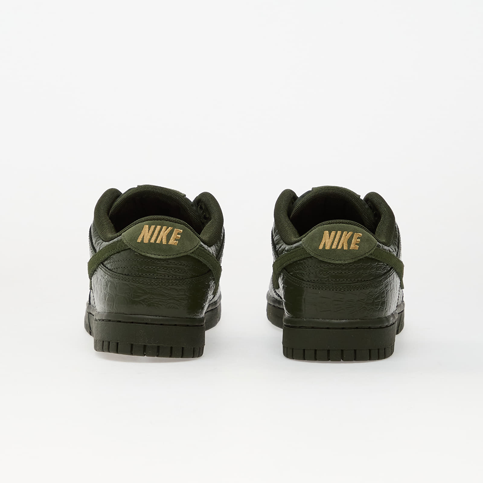 Women's shoes Nike Dunk Low Carbon Green/ Carbon Green-Metallic Gold